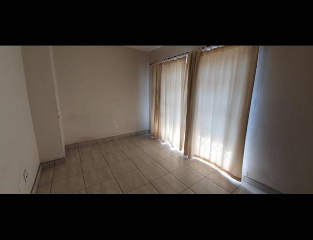 1 BEDROOM PROPERTY TO RENT IN DIE BULT